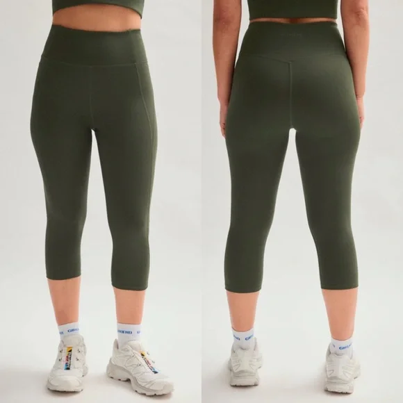 Girlfriend Collective Terrace Compressive High-Rise Capri Legging Size Medium - Picture 1 of 9